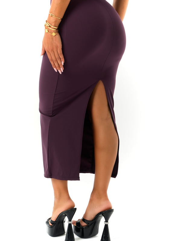 ROBE SABLIER GAINANTE PRUNE ÉLÉGANTE