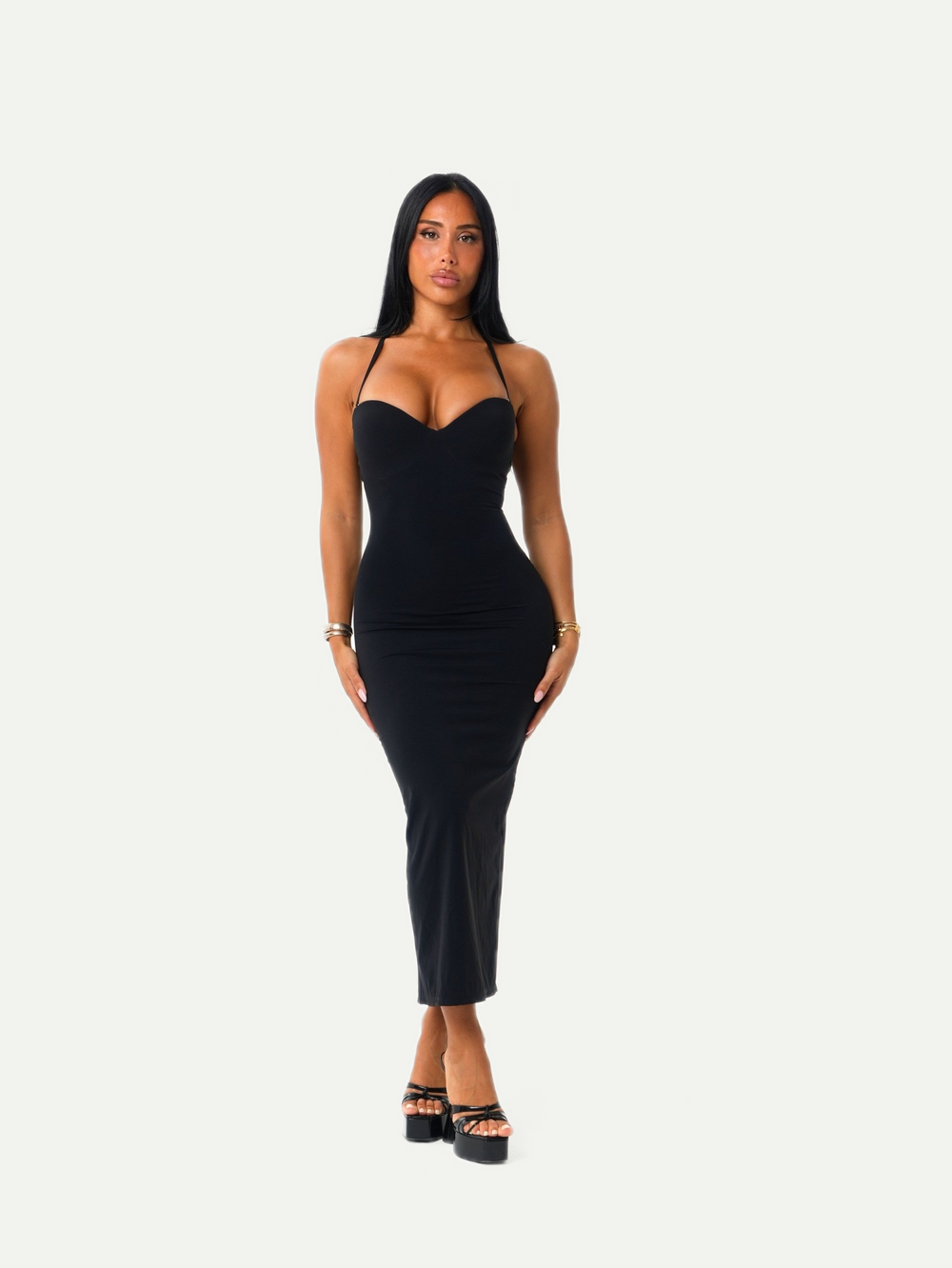 VESTIDO NEGRO CON FORMA DE RELOJ DE ARENA