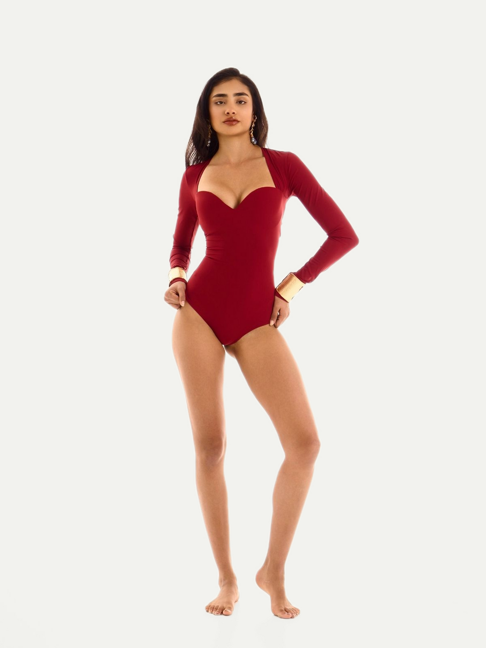 Body rojo de manga larga con diseño de reloj de arena de Chanel